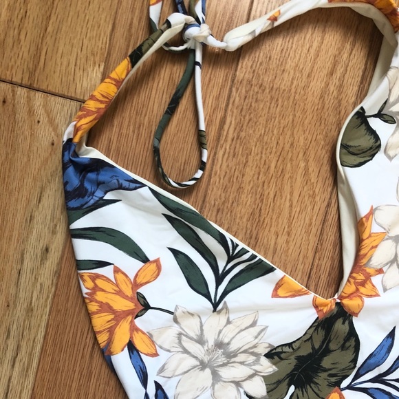 Vitamin A Bianca Floral One piece Swimsuit - Picture 2 of 13